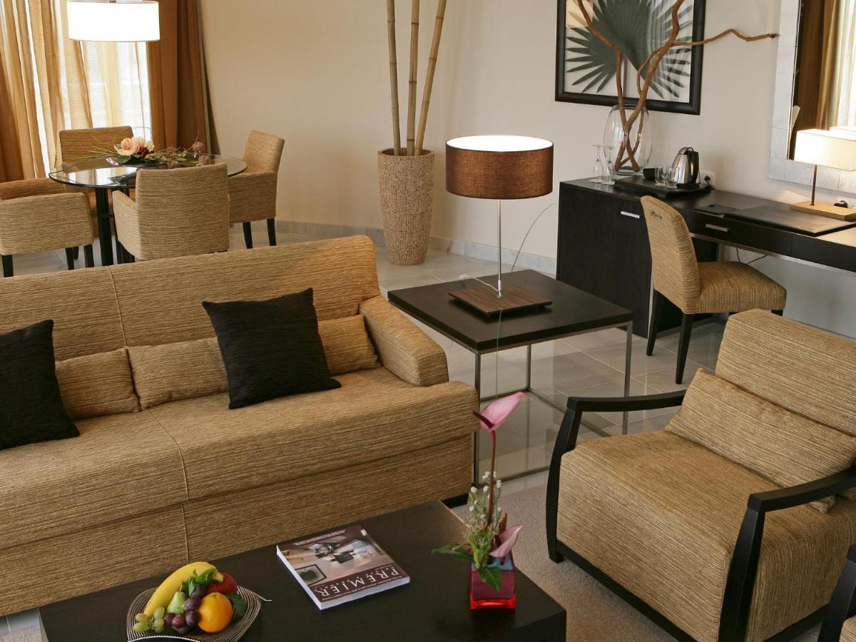 Senator Banus (Adults Only) Hotell Estepona Rom bilde A suite at the hotel